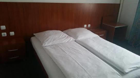 B&D Hotel Hannover Exterior photo